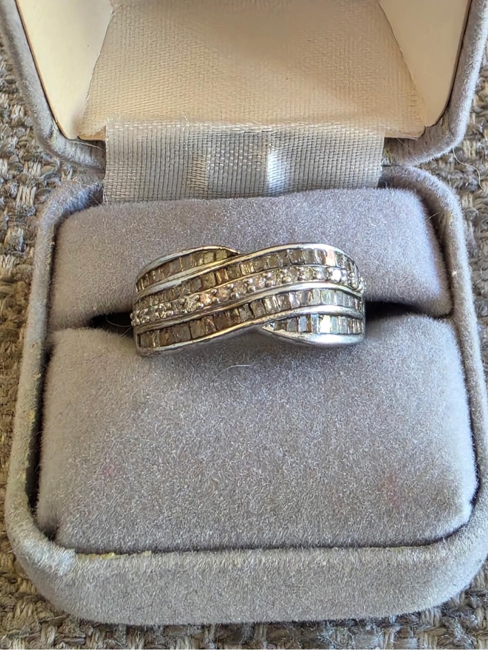 D’Joy Diamond Wave Cocktail Ring ( 8 ) set in 925 sterling silver